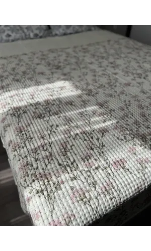 Вафельное покрывало 150x200 см с рисунком «Цветы», розовые